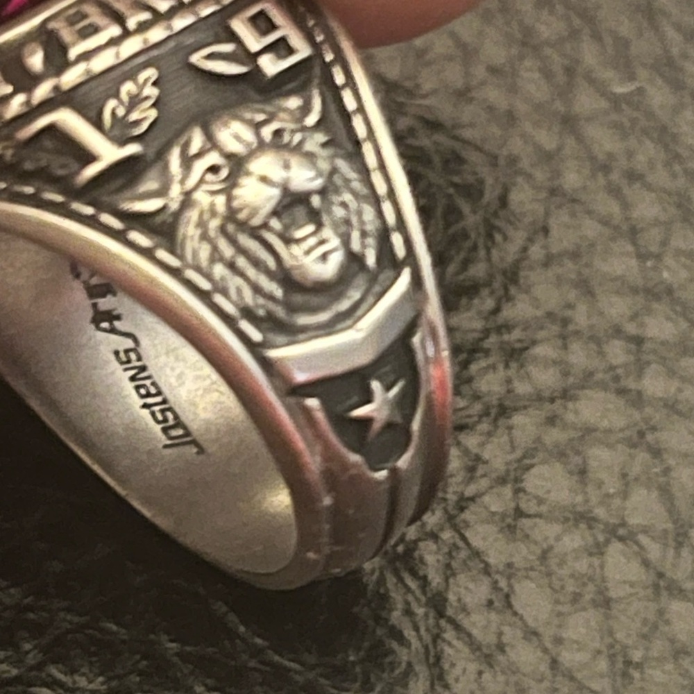 WILDCATS CLASS RING WEST BRIDGEWATER BASKETBALL 🏀 - Picture 4 of 8